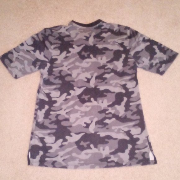 Camo T-Shirt and Shorts Bundle:  Button Down.  Pockets on Shorts - Picture 3 of 10